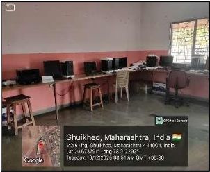 Computer lab classroom photo